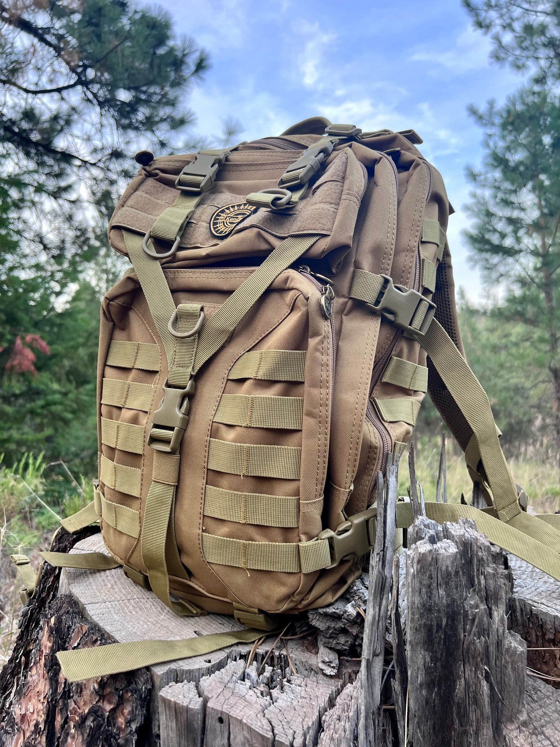 Kenözen Military Backpack KenÖzen Arctos 45L Outdoor Rucksack Backpack, Morale/Unit Patch and Hydration System